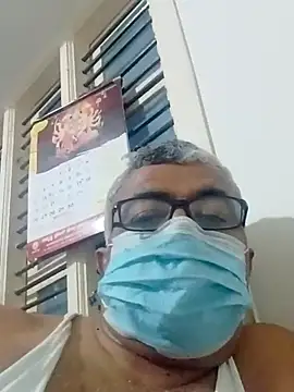 Snapshot of mature55 chatting on 04/20/26, 01:03 mature55 online show from 04/20/26, 01:03