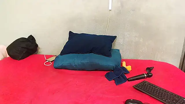 kinkynaghty online show from 05/13/26, 08:49