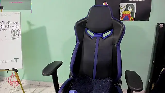 TYLERhHOT2005 online show from 05/04/26, 07:21