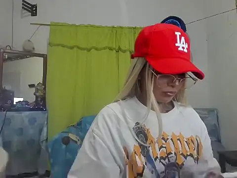 skinny tyffany online show from 05/27/26, 05:04