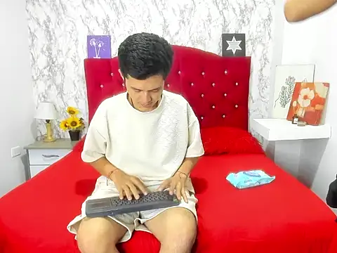 Alejandra and James  online show from 04/13/26, 04:18