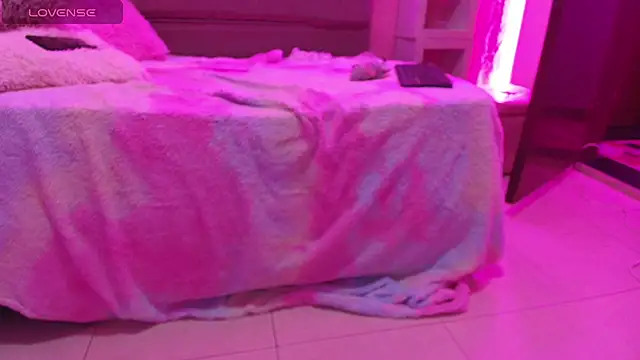 Madisson Messyy online show from 05/19/26, 01:56