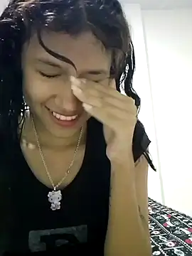 Snapshot of Yi_Uzi chatting on 05/15/26, 11:23 Yi Uzi online show from 05/15/26, 11:23