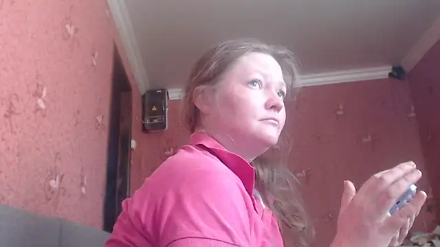 Snapshot of CharleyReid chatting on 06/13/26, 04:43 CharleyReid online show from 06/13/26, 04:43