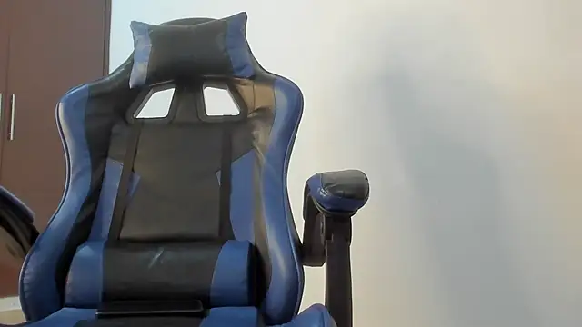 Milo LatinBoy online show from 03/26/26, 07:52