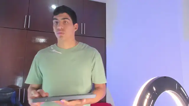 Milo LatinBoy online show from 03/28/26, 07:24