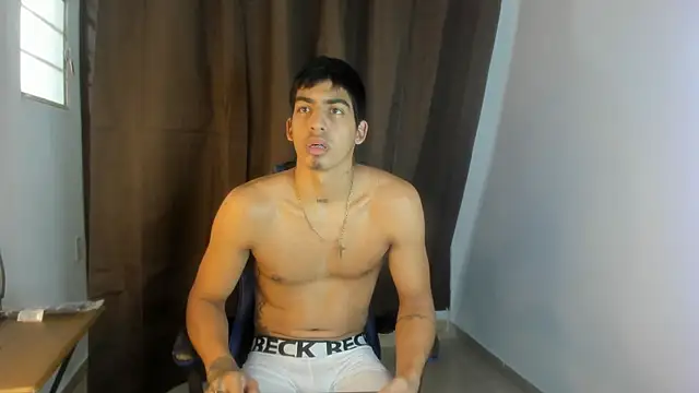 Milo LatinBoy online show from 04/13/26, 07:52