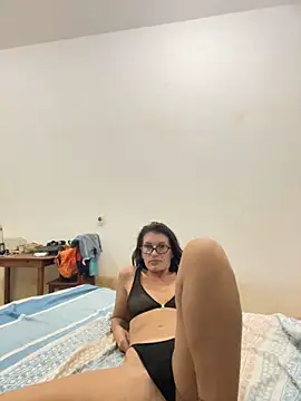 kimberlysnow11 online show from 05/17/26, 03:04