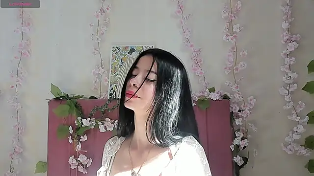 Snapshot of megan_n chatting on 04/01/26, 08:06 megan n online show from 04/01/26, 08:06