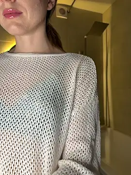 AliceVilliers online show from 06/17/26, 09:27