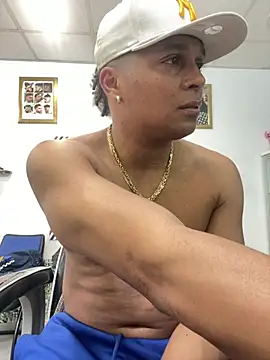 Snapshot of melreydelmambo chatting on 03/26/26, 11:21 melreydelmambo online show from 03/26/26, 11:21