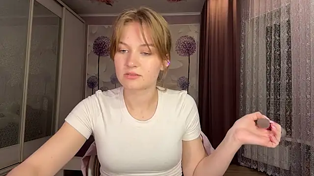 AnnPink online show from 03/26/26, 05:18