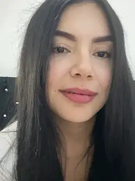 Snapshot of Cami_olarte chatting on 04/17/26, 05:43 Cami olarte online show from 04/17/26, 05:43
