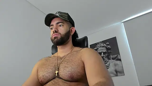 Snapshot of simonleon27 chatting on 06/16/26, 12:08 simonleon27 online show from 06/16/26, 12:08