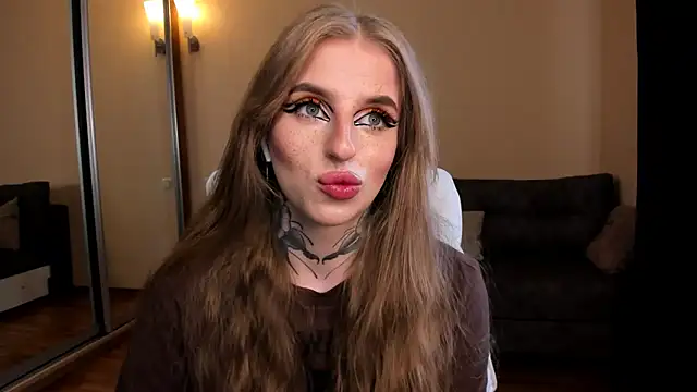 Snapshot of harley_kimm chatting on 04/08/26, 05:18 harley kimm online show from 04/08/26, 05:18