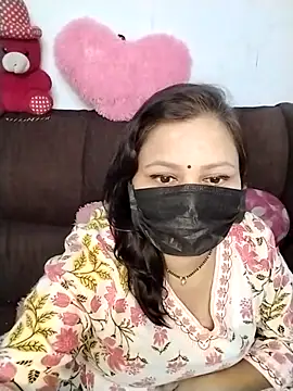 Snapshot of Hoty_bhabii chatting on 08/05/26, 10:07 Hoty bhabii online show from 08/05/26, 10:07