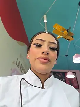 Snapshot of SUSYMIILS chatting on 04/23/26, 06:21 SUSYMIILS online show from 04/23/26, 06:21