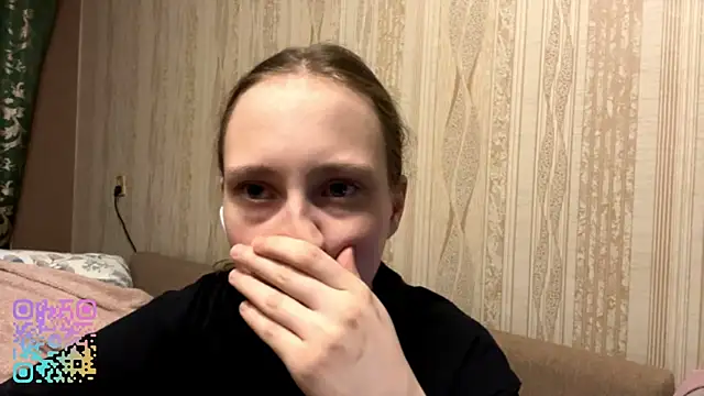 Snapshot of JayneJuly chatting on 04/23/26, 04:31 JayneJuly online show from 04/23/26, 04:31