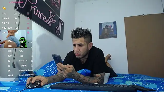 Snapshot of allison_maxtattoo_ chatting on 07/02/26, 10:49 allison maxtattoo online show from 07/02/26, 10:49