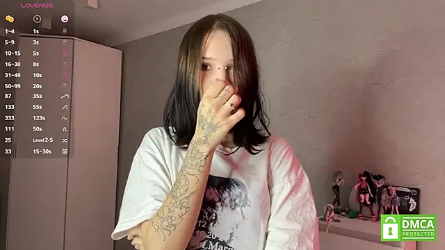 AmeliaMiotii online show from 05/02/26, 11:04