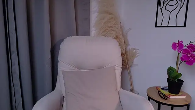 Snapshot of LiaFox_ chatting on 04/09/26, 03:06 LiaFox online show from 04/09/26, 03:06