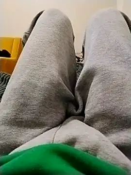 Snapshot of y2561 chatting on 03/29/26, 09:37 y2561 online show from 03/29/26, 09:37