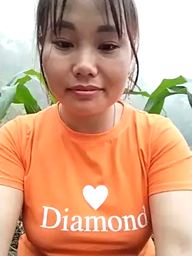 Snapshot of Giang-mylove chatting on 04/18/26, 11:03 Giang-mylove online show from 04/18/26, 11:03