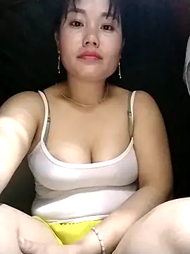 Snapshot of Giang-mylove chatting on 04/21/26, 01:50 Giang-mylove online show from 04/21/26, 01:50