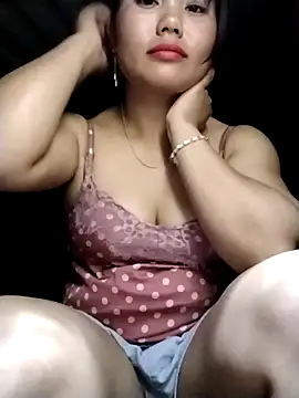 Snapshot of Giang-mylove chatting on 04/23/26, 02:08 Giang-mylove online show from 04/23/26, 02:08