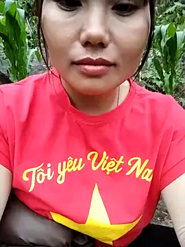 Snapshot of Giang-mylove chatting on 04/24/26, 10:50 Giang-mylove online show from 04/24/26, 10:50