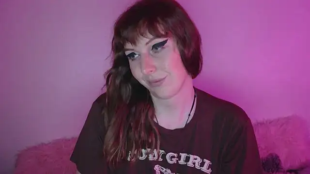 April  kittyy online show from 05/18/26, 08:09