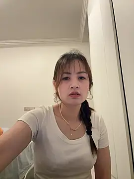 Snapshot of Yang_218 chatting on 04/22/26, 07:33 Yang 218 online show from 04/22/26, 07:33