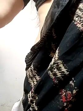 Snapshot of Sexyy_Bhabhi_143 chatting on 05/06/26, 03:46 Sexyy Bhabhi 143 online show from 05/06/26, 03:46