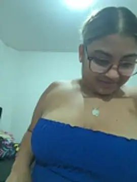Snapshot of C1N09 chatting on 06/25/26, 05:23 C1N09 online show from 06/25/26, 05:23