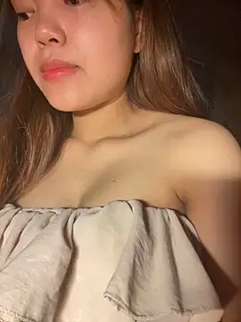Snapshot of -Vaci- chatting on 05/13/26, 01:14 -Vaci- online show from 05/13/26, 01:14