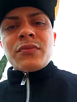 Snapshot of Leon6564 chatting on 04/07/26, 02:12 Leon6564 online show from 04/07/26, 02:12