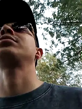 Snapshot of Leon6564 chatting on 04/20/26, 02:14 Leon6564 online show from 04/20/26, 02:14