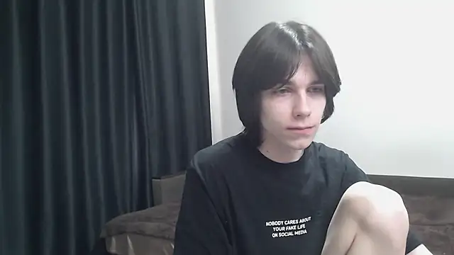 Snapshot of mason_silver chatting on 05/15/26, 11:06 mason silver online show from 05/15/26, 11:06