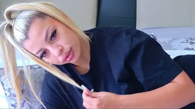 Ohh Nicole online show from 05/15/26, 08:21