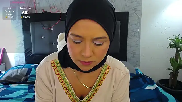 Snapshot of alia_asad chatting on 04/20/26, 04:32 alia asad online show from 04/20/26, 04:32
