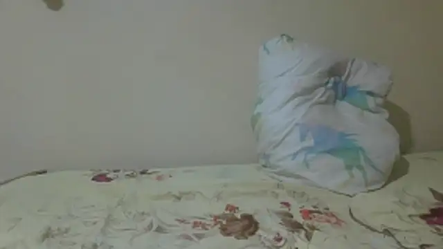 Snapshot of BabyWethu12 chatting on 04/15/26, 04:47 BabyWethu12 online show from 04/15/26, 04:47