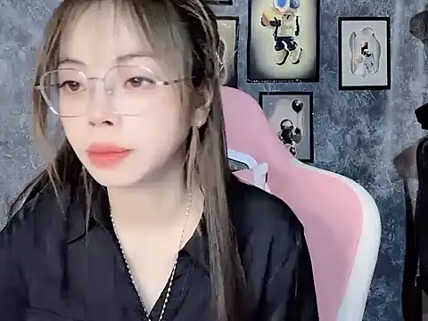 Snapshot of Bella167 chatting on 03/28/26, 08:19 Bella167 online show from 03/28/26, 08:19