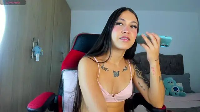 mia adamsxx online show from 04/29/26, 02:15