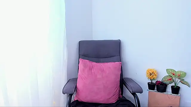 Debora Rayssa online show from 05/14/26, 07:42