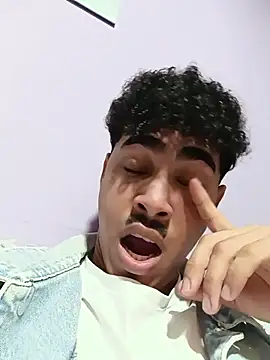 Snapshot of LucaColmal chatting on 04/09/26, 02:11 LucaColmal online show from 04/09/26, 02:11