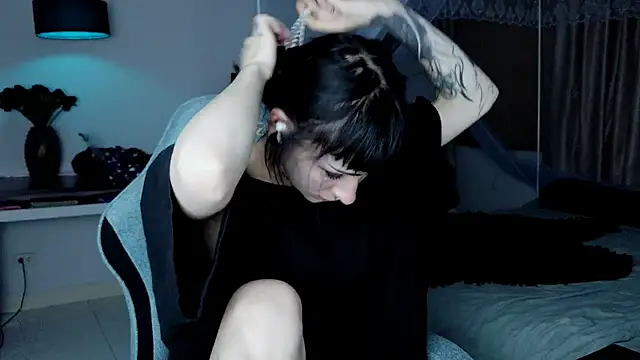 Snapshot of H3xD0ll chatting on 05/03/26, 04:24 H3xD0ll online show from 05/03/26, 04:24