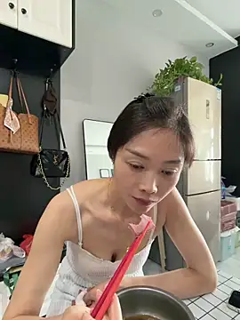 yuanpu0925 online show from 04/03/26, 04:32