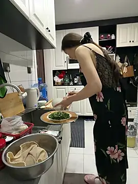 yuanpu0925 online show from 04/29/26, 10:52