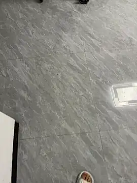 Snapshot of yingzi003 chatting on 04/14/26, 04:13 yingzi003 online show from 04/14/26, 04:13