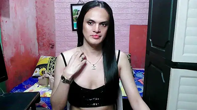 Snapshot of Bella_CiaoX chatting on 04/06/26, 10:54 Bella CiaoX online show from 04/06/26, 10:54